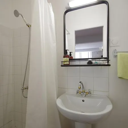 Sara, Wifi, Mignon, Discret