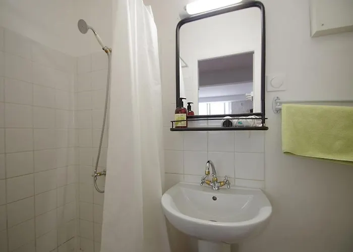 Sara, Wifi, Mignon, Discret